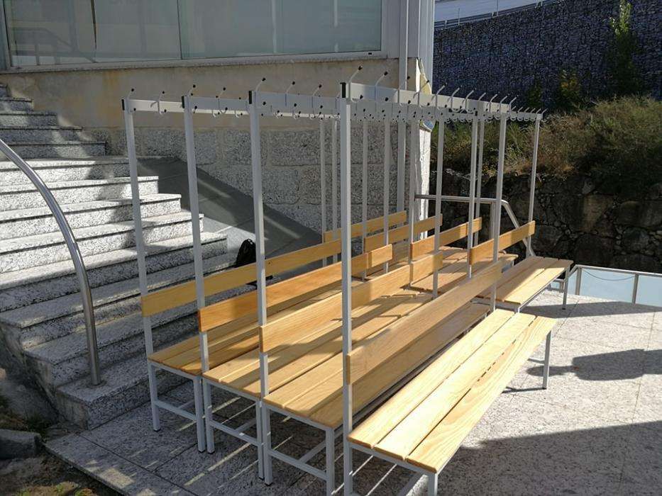 Banco balneário 1,50 com cabide