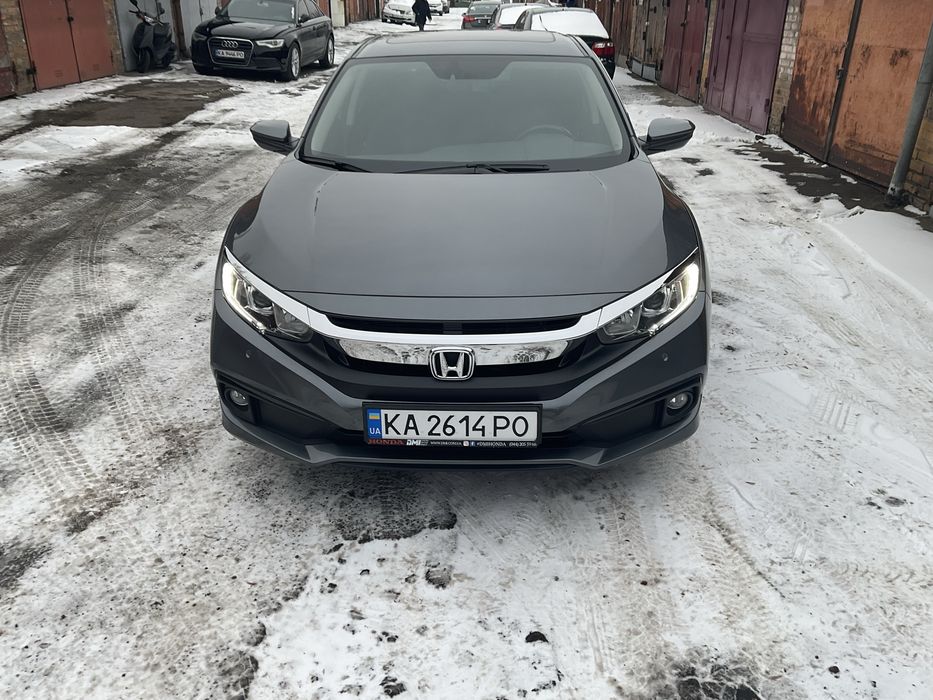 Продам Honda Civik 10 покоління - 1.6 L  i -VTEC MT 125 к с