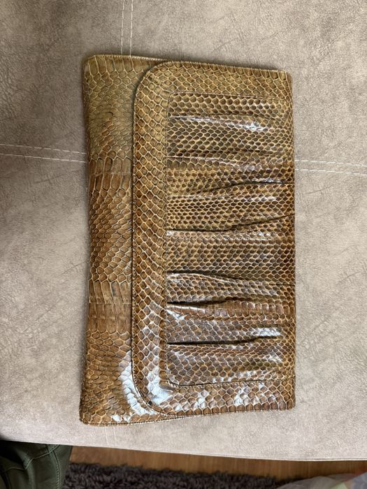 Жіноча сумка-клатч з шкіри пітона