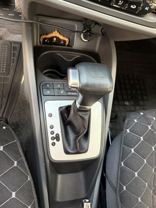 Seat Ibiza на автоматі .