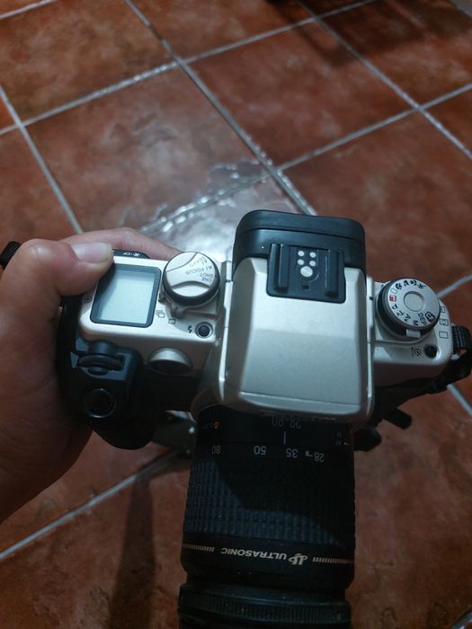 Canon EOS 50 + Objetiva Canon EF 28-80 mm