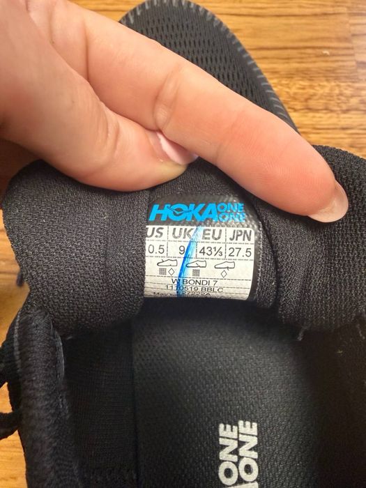 кросівки Hoka one one