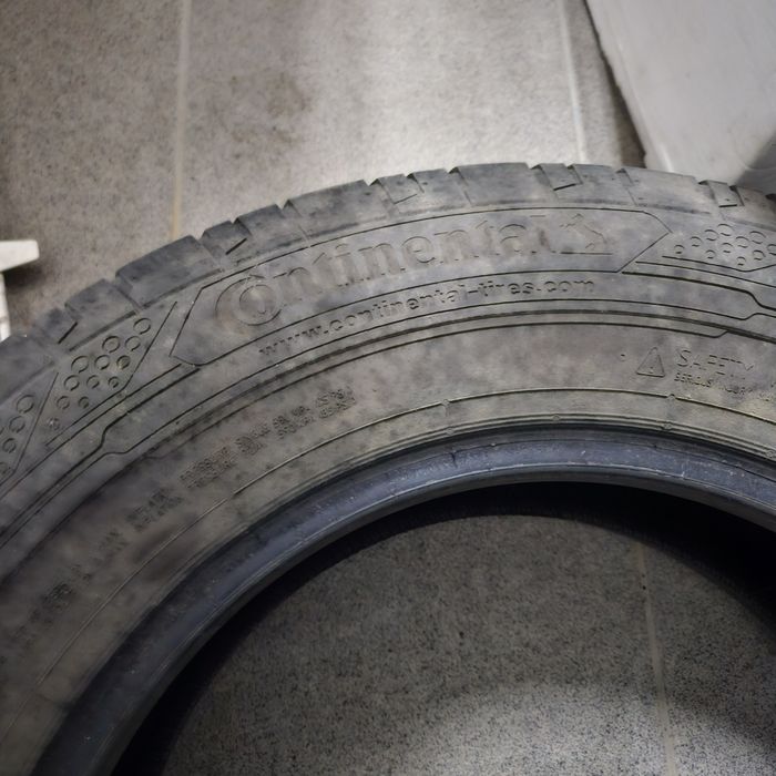 Шини Continental contiVanContact200 205 75 r16c 2019 рік літні
