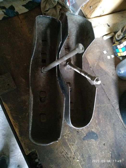 Продам отбойники (клыки) на передний бампер ВАЗ 2103.