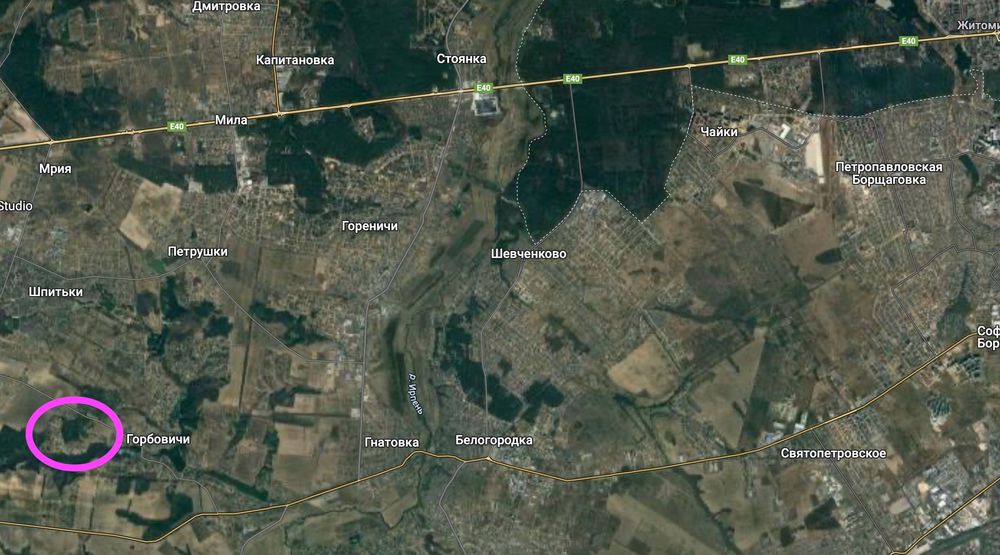 Продаж земельної ділянки 2.5га  біля лісу під котеджну забудову.