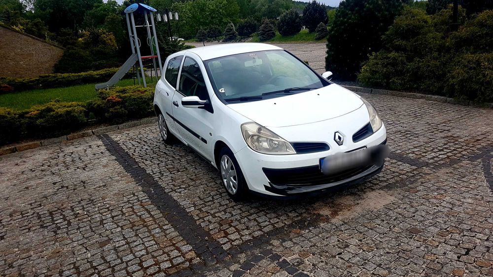 Renault Clio Super Ekonomiczny z Klimatyzacją