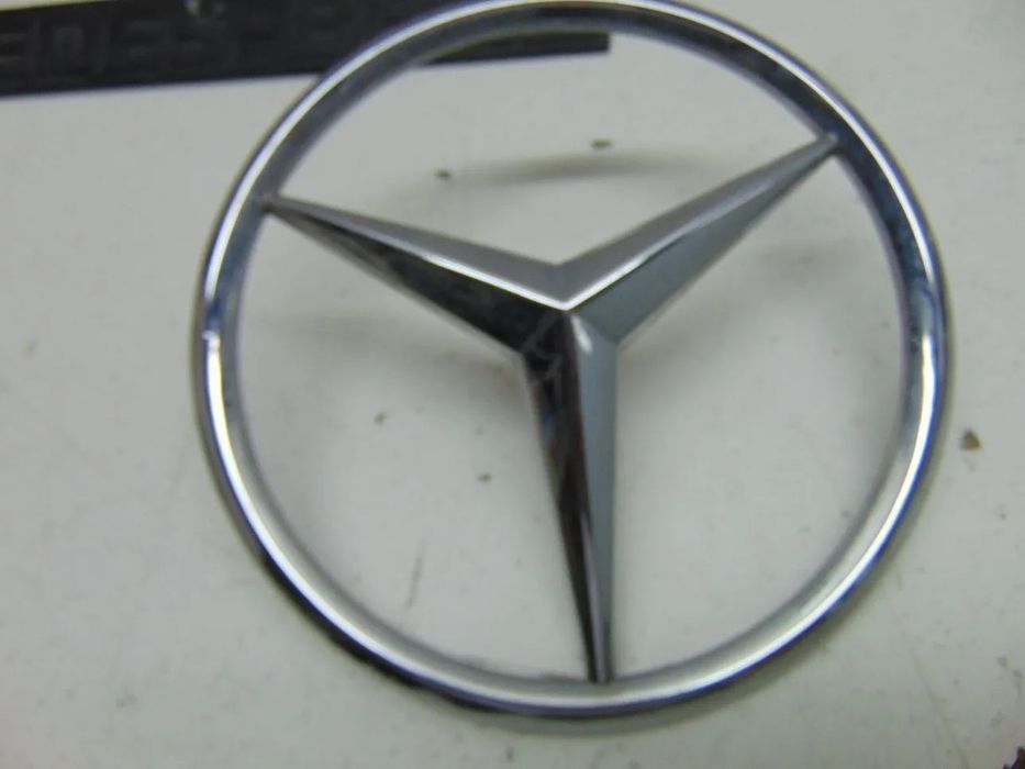 Mercedes 309/508/608 símbolo " usado em bom estado