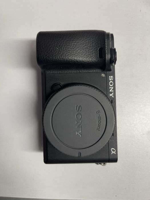 Sony a6300 APS-C 4K ILCE-6300 com 3148 disparos