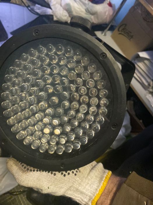 Колонки,міксер,система караоке,мікрофони та ін.