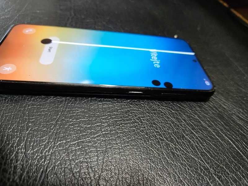 Samsung Galaxy S21+ (8/128GB)