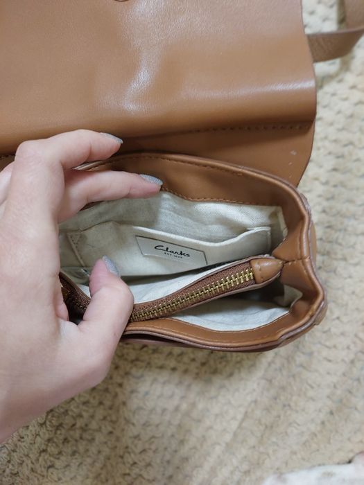 Маленькая модная сумочка Clarks