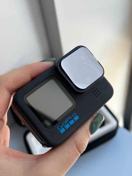 Екшн-камера GoPro Hero 10 з захисними плівками