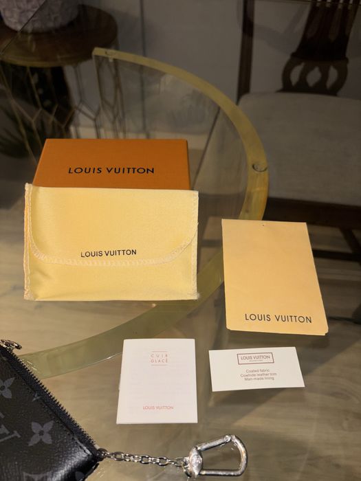 Louis Vuitton Carteira - Porta Moedas - Preto