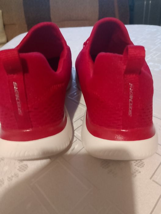 Buty sportowe czerwone Skechers rozmiar wkładki 26