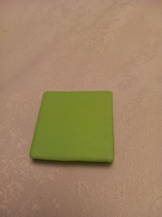 Zielone podwójne lusterko.
