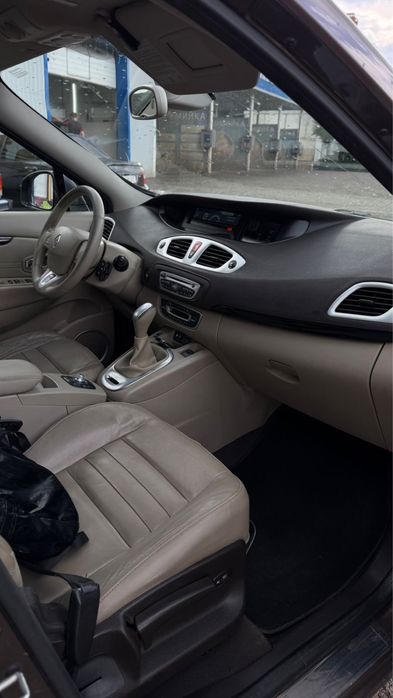 Терміново!! Продам RENAULT GRAND SCENIC 2009р. 2.0 дизель автомат(aisin 6ст.)