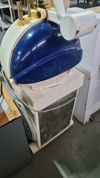 Divisora Semi-Automatica Ferneto