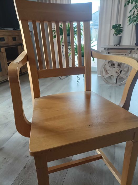 Sprzedam krzesła dębowe