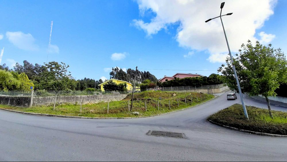 Terreno (575 m2) com projeto aprovado rua de S. Bartolomeu Mafamude