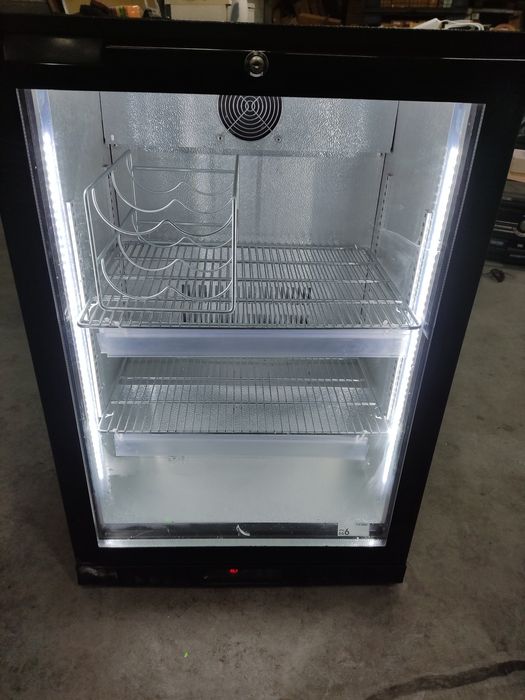 Lodówka barowa nadblatowa