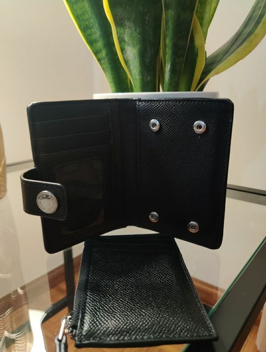 Porta-moedas Parfois, com porta-cartões removível