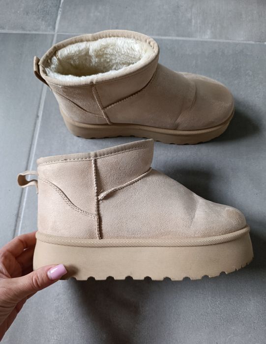 Kremowe buty damskie śniegowce typu Emu 37 Born2be