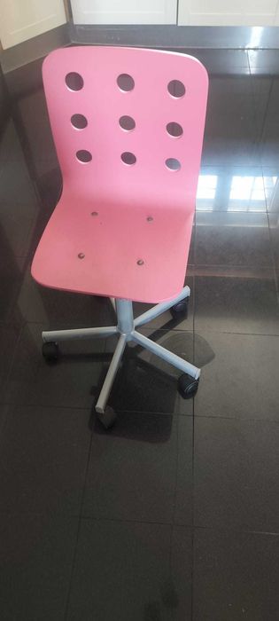 Cadeira IKEA para secretária