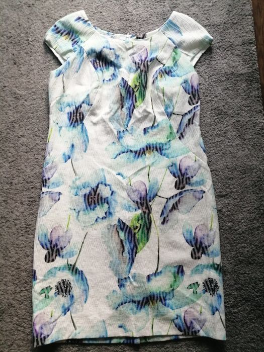 Garsonka w kolorach niebieskich