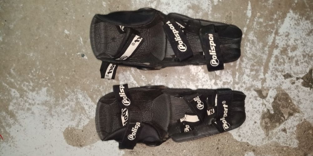 Joelheiras motocross polisport com articulaçao