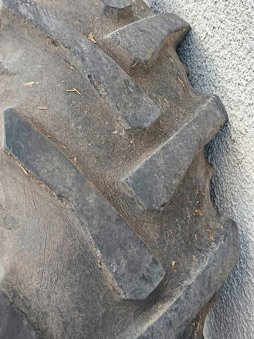 Opony rolnicze 14.9 28