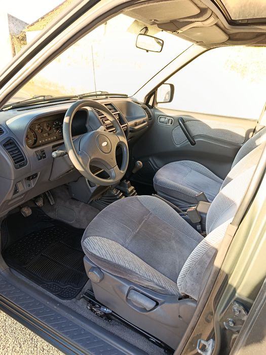 Nissan Terrano 2.7 TD Maverick