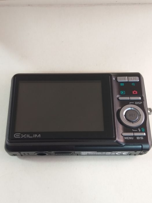 Фотоапарат Casio EX-Z77