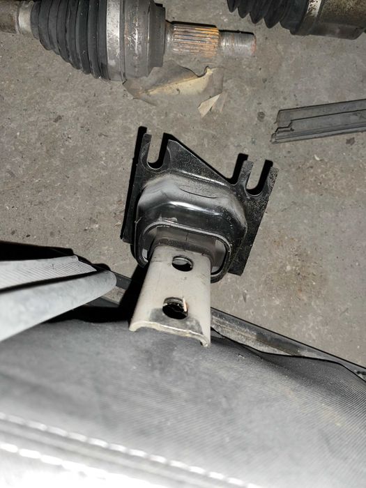 Подушки двигателя Рено Логан MCV 2, Логан 2, Сандеро 2, Доккер,Лоджи