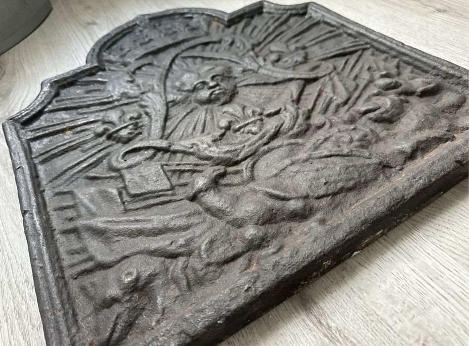 Sredniowieczna tablica zeliwna relief sciana tylna kominka