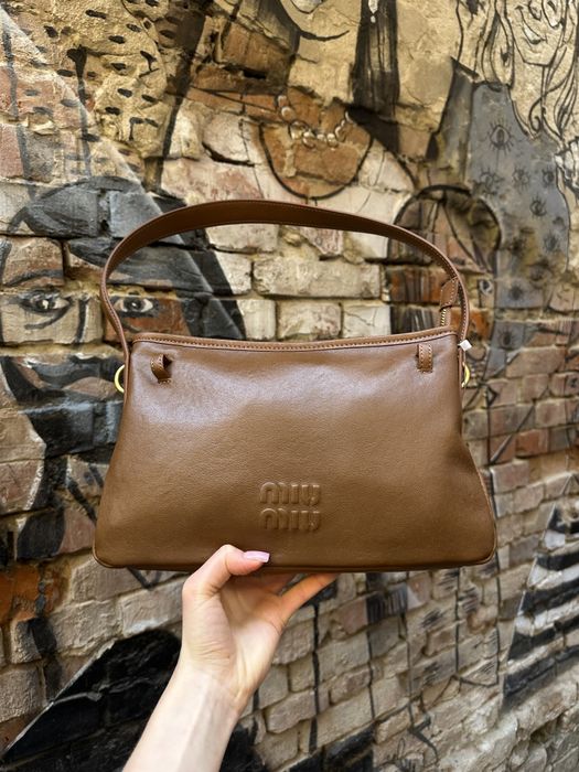 Сумка жіноча Miu Miu Aventure Nappa Leather Bag Brown