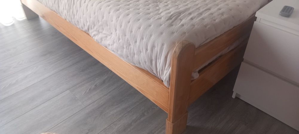 Cama solteiro e colchão