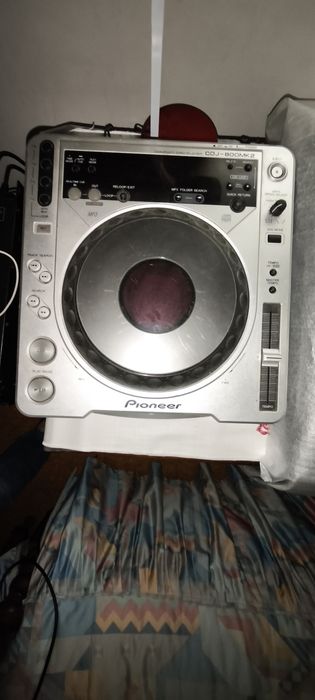 1 leitor Pioneer CDJ 800mk2, pode escolher 1 de entre 4!!