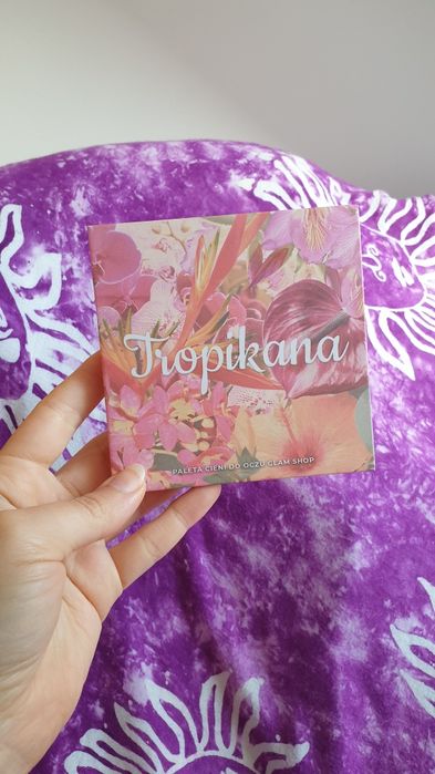 Urocza paletka cieni Glam-Shop 9 barw+ lusterko Tropicana