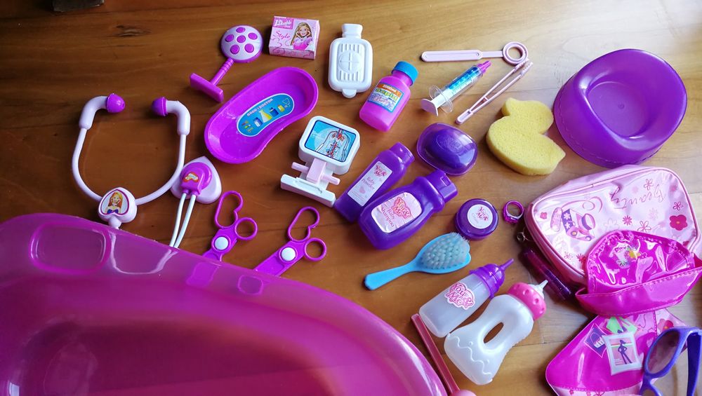 Kit Doutora, banheira e acessórios Toys"R"Us