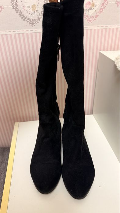 Продам замшеві жіночі чоботи 37 р