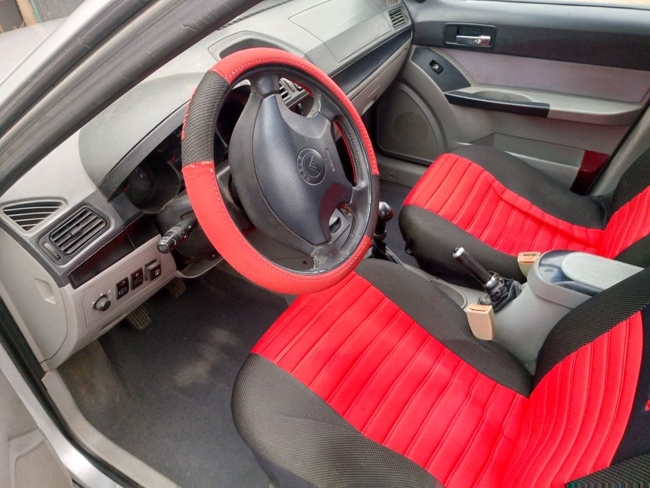 Автомобіль Geely