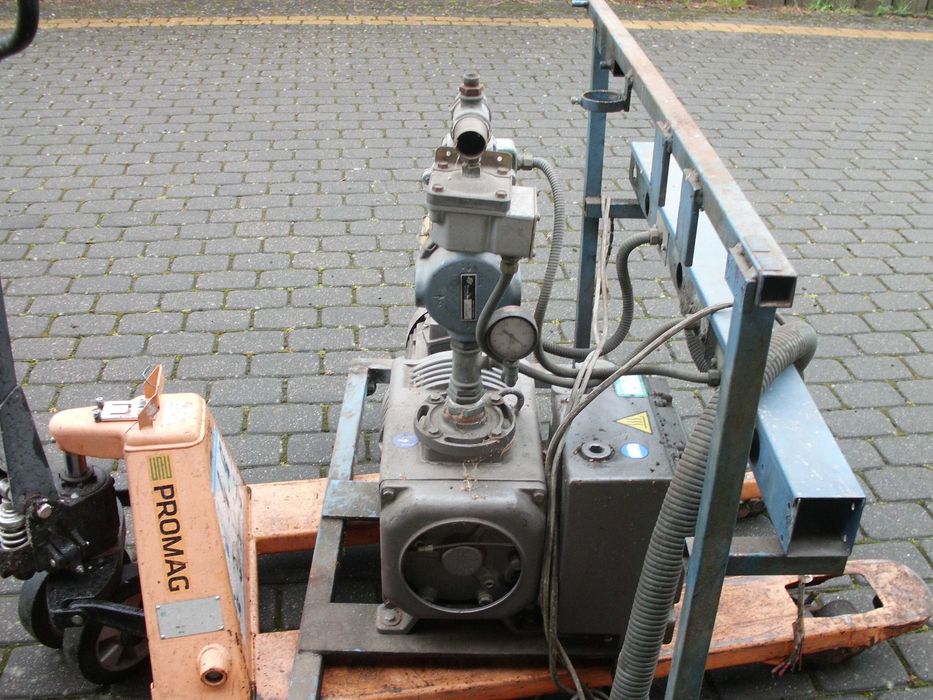 Pompa próżniowa na stelażu