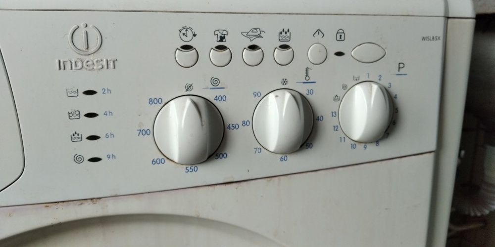 Стиральная машина Indesit WISL 85X