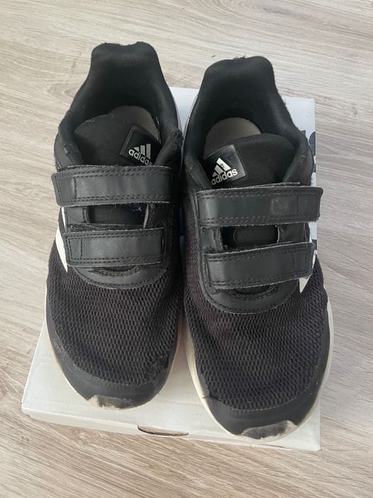 Adidas buty sportowe r. 35