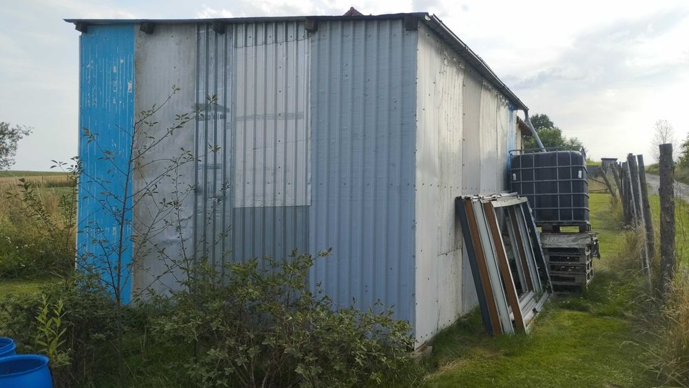 Solidny drewniany barak / składzik 18,7 m², 53 m³, 230/400 V