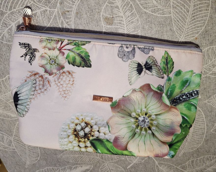 Большая косметичка Ted Baker