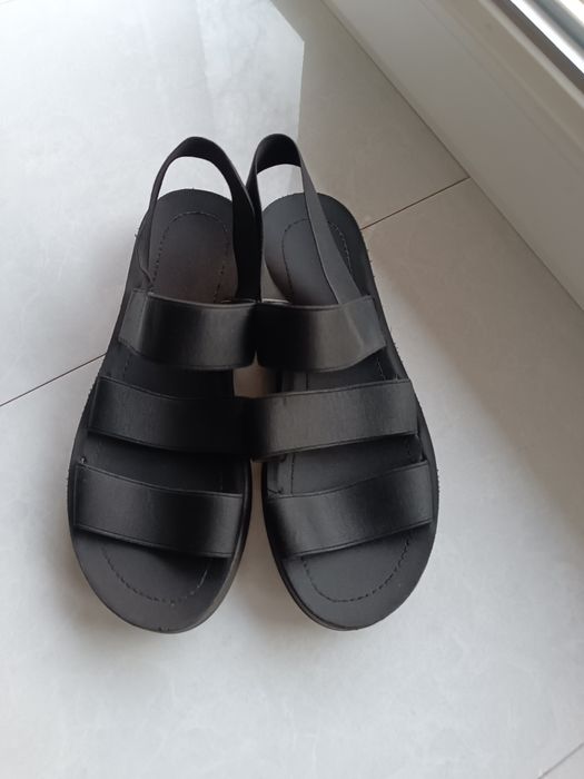 Босоніжки,босоножки,сандалі