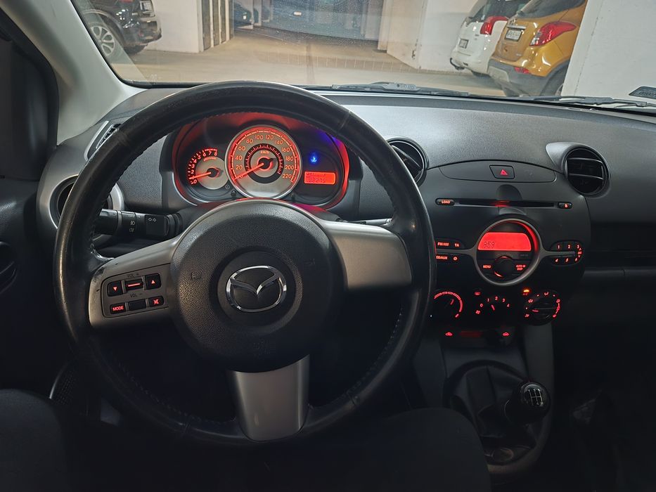 Mazda 2 1.3 Ben. 2008 Klima Opłaty Opony Zimowe Garażowany