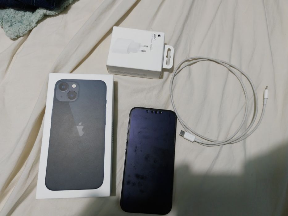 iPhone 13 e AirPods PRO