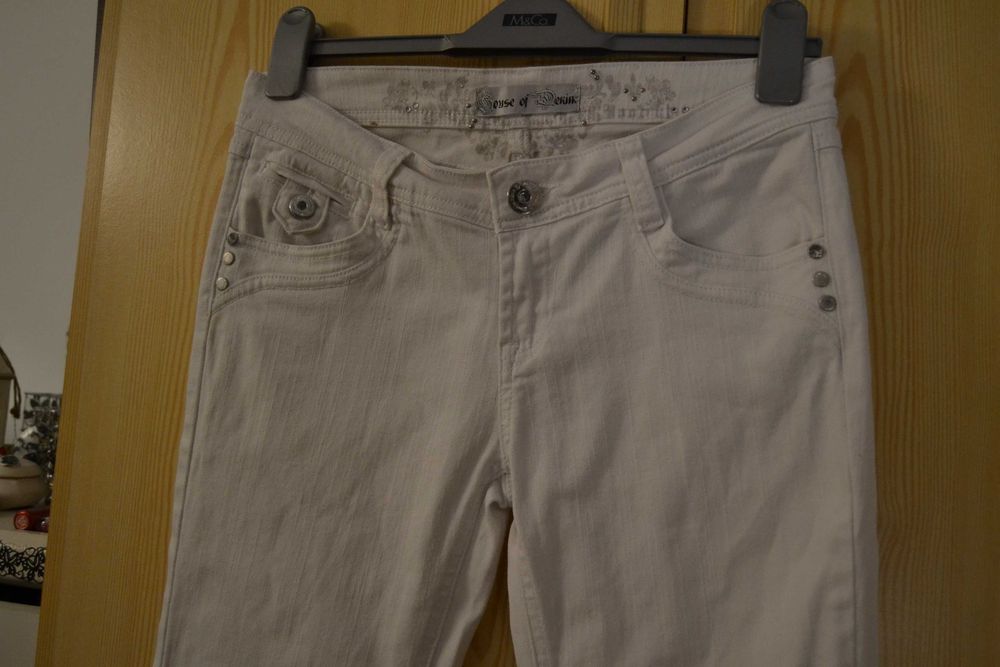 Białe rozszerzane spodnie New Look S/M 38 jasne dzwony vintage